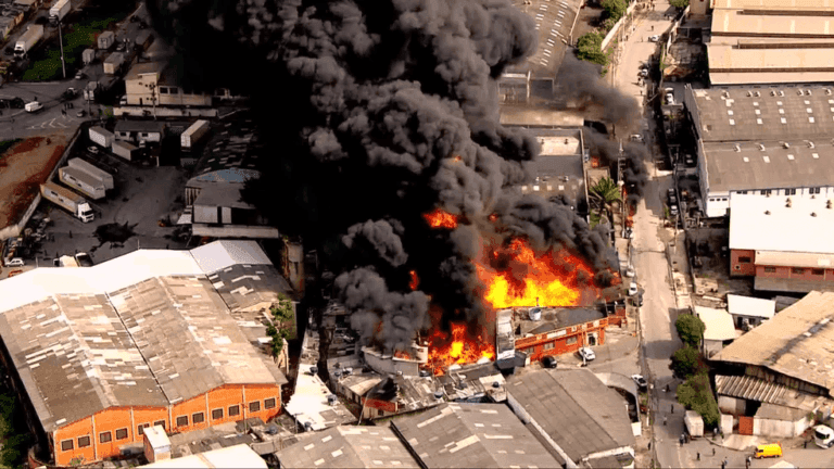 "Incêndios em Alta: Falhas em Equipamentos e Sistemas de Proteção Aumentam Riscos em Hospitais, Indústrias e Comércio"